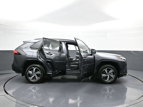 New 2025 Toyota RAV4 SE image 42