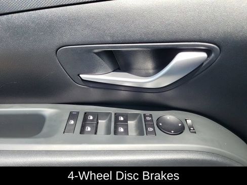 Used 2025 Hyundai Santa Cruz SEL AWD/4WD image 18