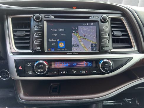 Used 2015 Toyota Highlander Limited image 16
