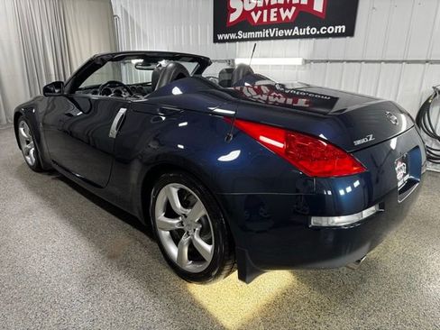 Used 2007 Nissan 350Z Touring image 6