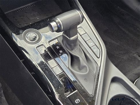Certified 2023 Kia Niro EX Touring image 27
