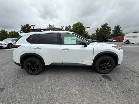 New 2026 Nissan Rogue SV image 4