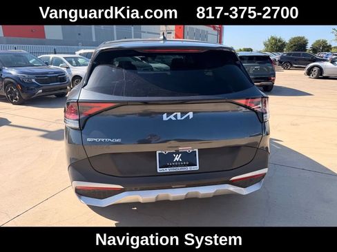 Used 2025 Kia Sportage EX FWD image 3