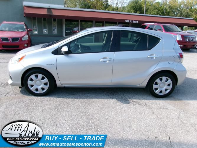 Used 2014 Toyota Prius C Two FWD image 2