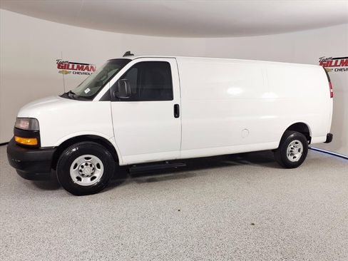 Used 2018 Chevrolet Express 2500 Extended w/ Driver Convenience Package image 3