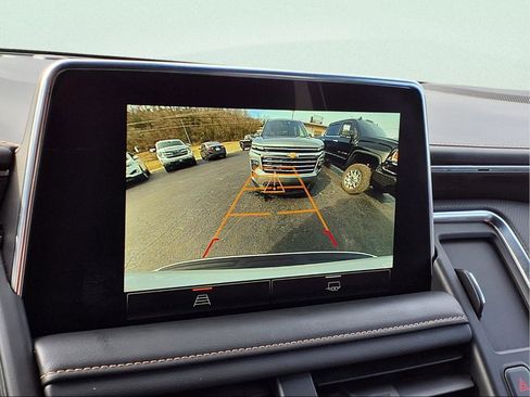 Used 2022 GMC Yukon XL AT4 image 10