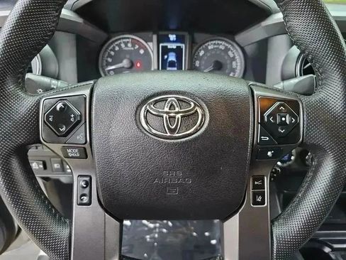 Used 2021 Toyota Tacoma TRD Off-Road image 12