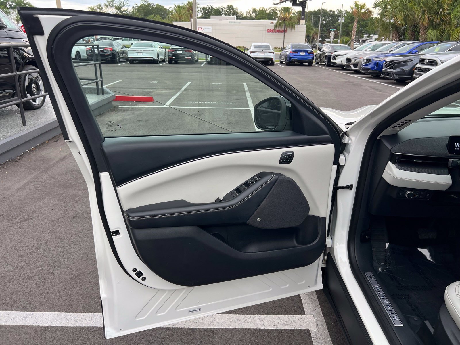 Used 2022 Ford Mustang Mach-E Premium RWD image 23