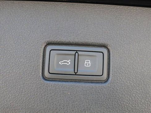 Used 2023 Audi Q5 2.0T Premium Plus AWD/4WD image 7