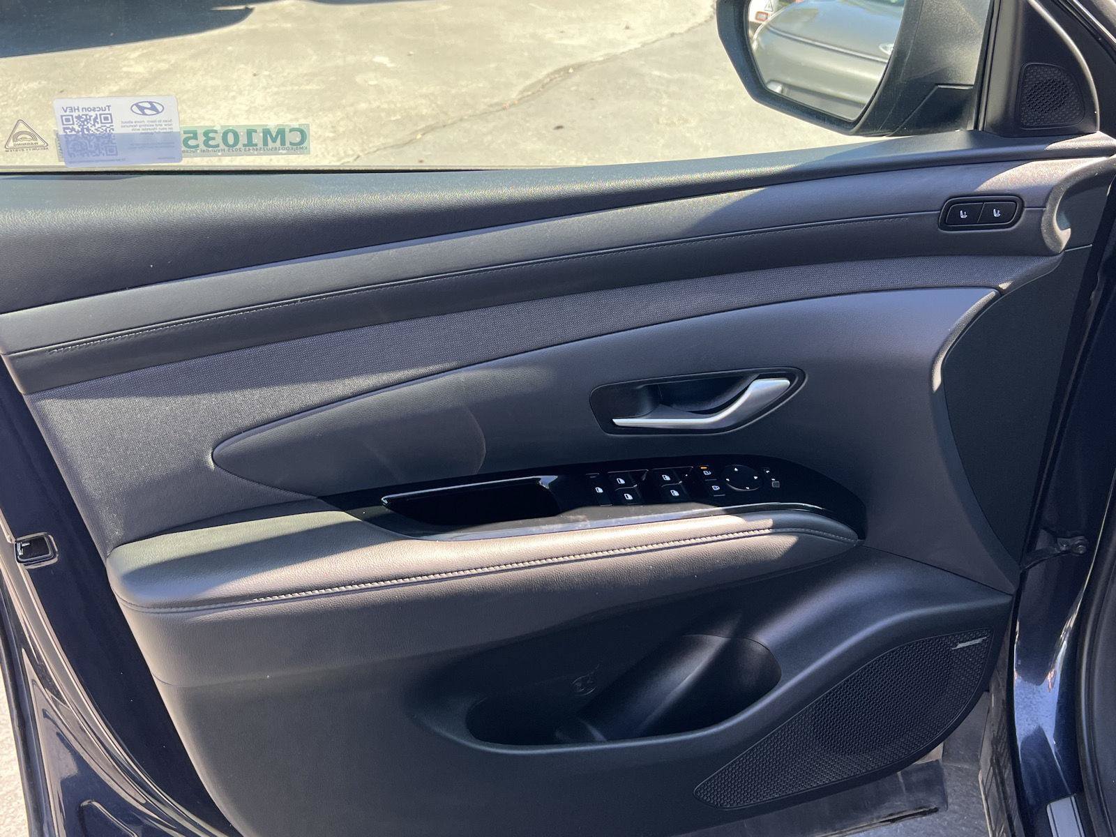 Certified 2025 Hyundai Tucson Limited AWD/4WD image 30