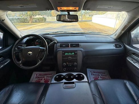 Used 2010 Chevrolet Avalanche LS w/ Convenience Package image 10