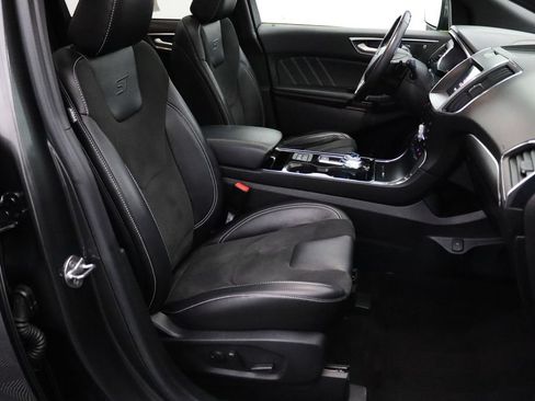 Used 2020 Ford Edge ST w/ Equipment Group 401A AWD/4WD image 16