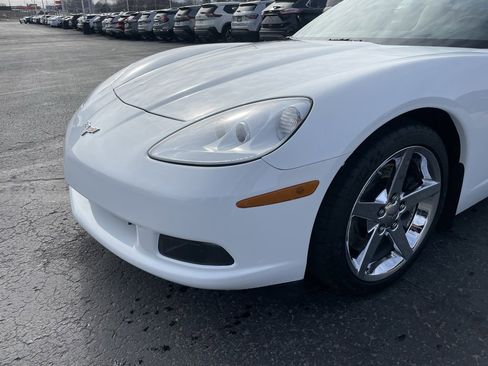 Used 2007 Chevrolet Corvette Coupe w/ Preferred Equipment Group image 27