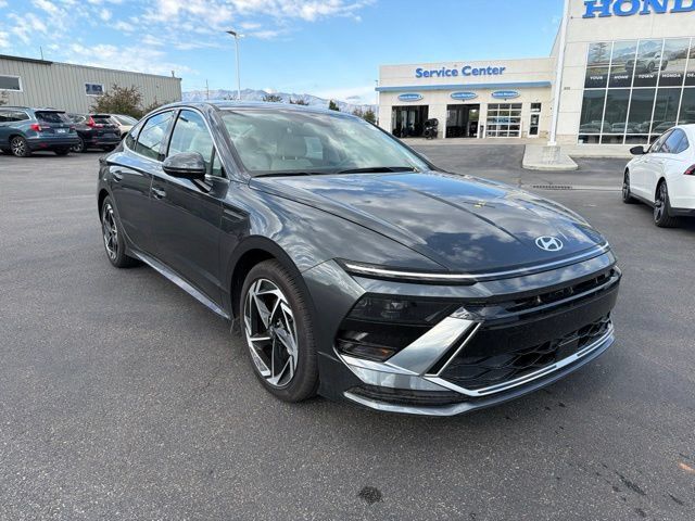 Used 2026 Hyundai Sonata SEL AWD/4WD image 2