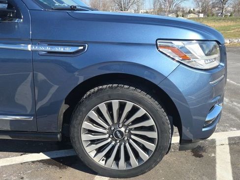 Used 2020 Lincoln Navigator Reserve w/ Luxury Package image 4