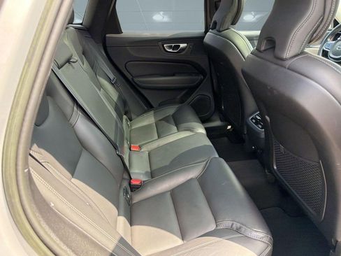 Used 2023 Volvo XC60 B5 Ultimate image 28