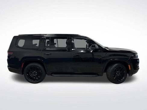 Used 2024 Jeep Wagoneer Series II image 2