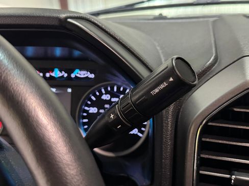 Used 2018 Ford F350 XLT w/ XLT Premium Package image 7