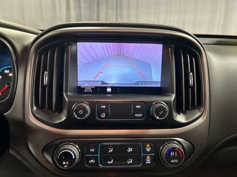 Used 2022 GMC Canyon AT4 image 18