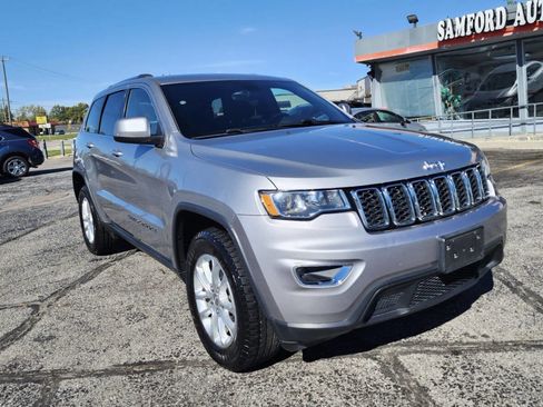 Used 2017 Jeep Grand Cherokee Laredo w/ Quick Order Package 23E image 7