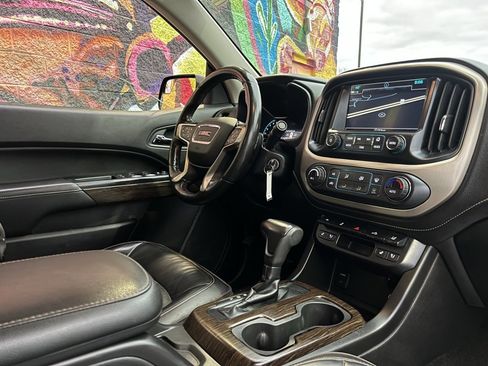 Used 2018 GMC Canyon Denali image 29