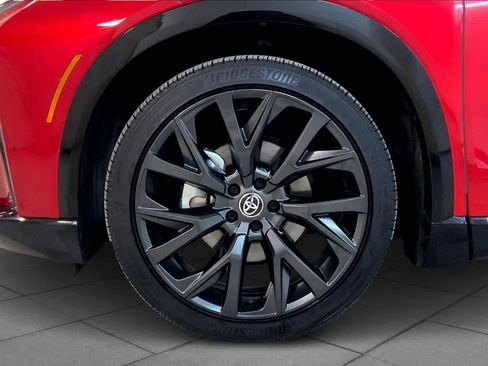 Used 2025 Toyota Crown Signia w/ Advanced Technology Package image 10