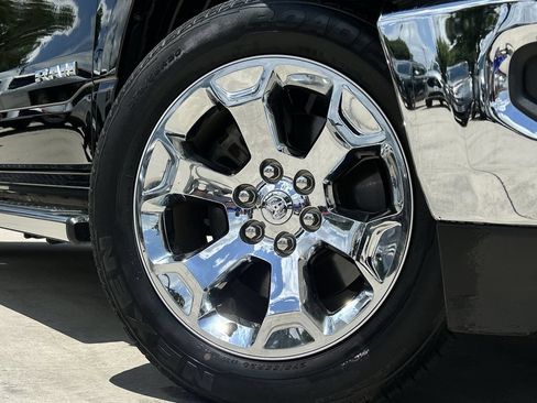 Used 2022 RAM 1500 Big Horn AWD/4WD image 11