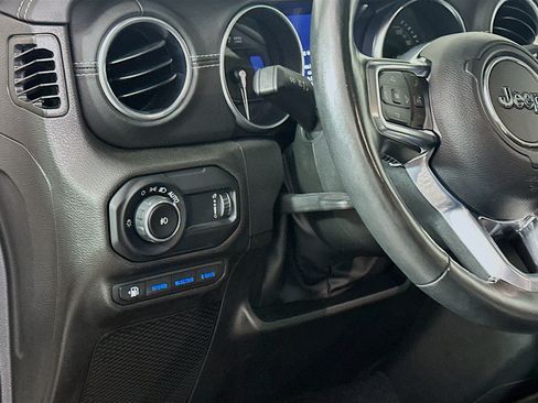 Used 2023 Jeep Wrangler Unlimited Sahara w/ Cold Weather Group AWD/4WD image 16