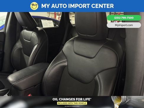 Used 2019 Jeep Cherokee Latitude Plus w/ Comfort/Convenience Group image 13