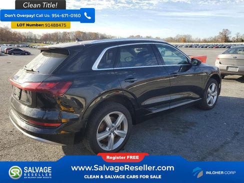 Used 2019 Audi e-tron Prestige w/ Prestige Package image 4