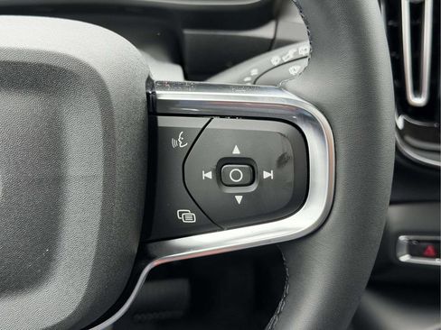 New 2026 Volvo XC40 B5 Plus w/ Climate Package AWD/4WD image 9