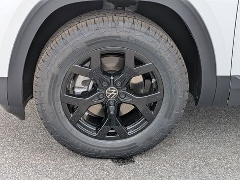New 2026 Volkswagen Atlas Peak Edition AWD/4WD image 10