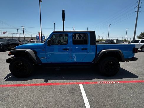 Used 2023 Jeep Gladiator Mojave w/ Cold Weather Group AWD/4WD image 7
