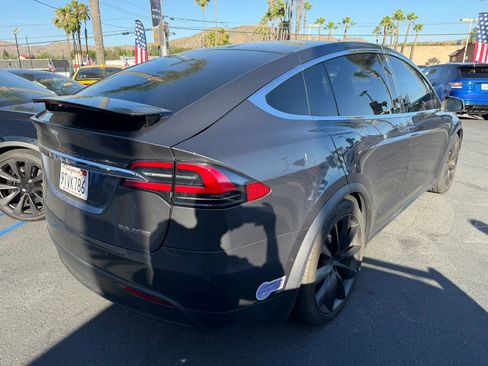 Used 2019 Tesla Model X 75D AWD/4WD image 6