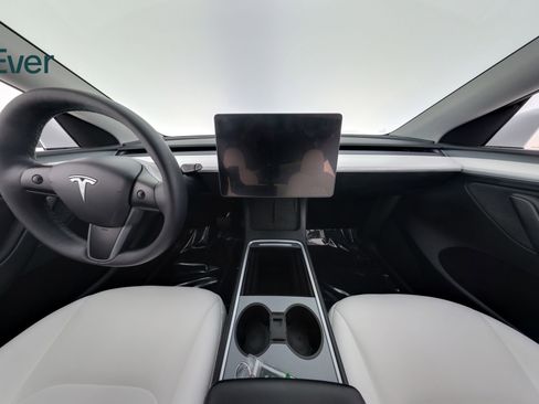 Used 2023 Tesla Model Y Long Range image 26