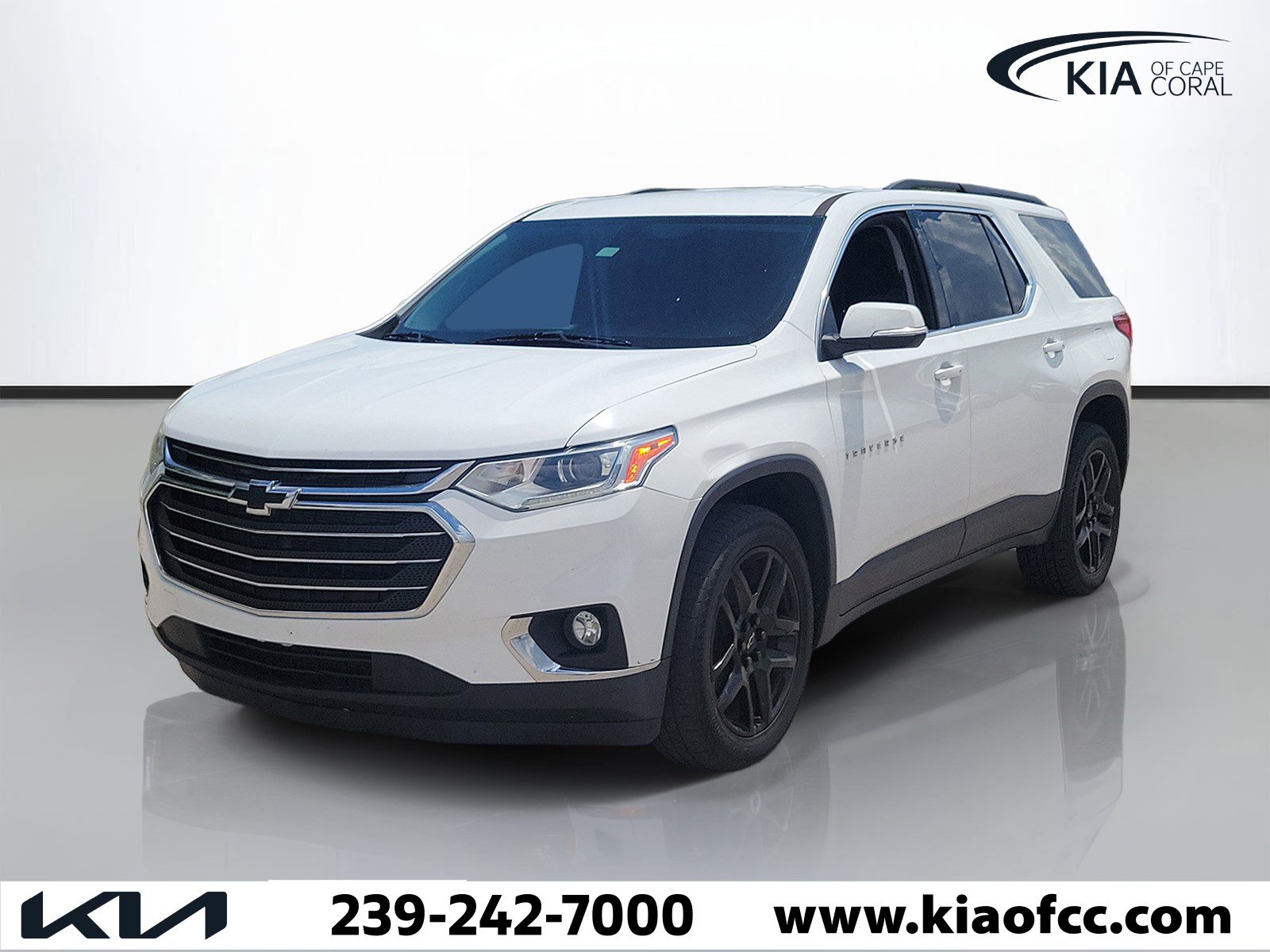 Used 2021 Chevrolet Traverse LT FWD image 3
