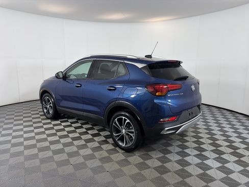 Used 2020 Buick Encore GX Essence FWD image 3