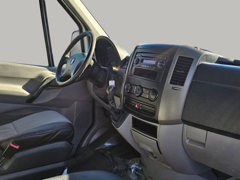 Used 2008 Dodge Sprinter 2500 RWD image 20