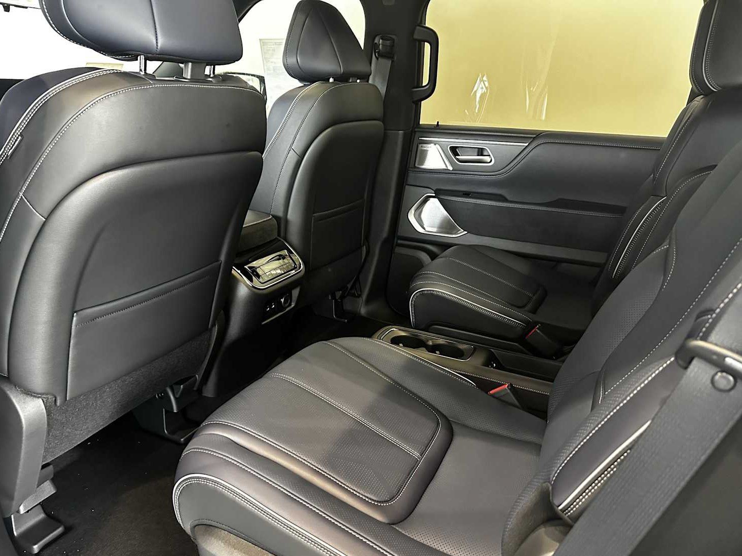 New 2027 INFINITI QX80 Sensory AWD/4WD image 8