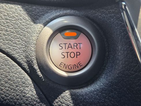 Used 2015 Nissan Sentra SV FWD image 9