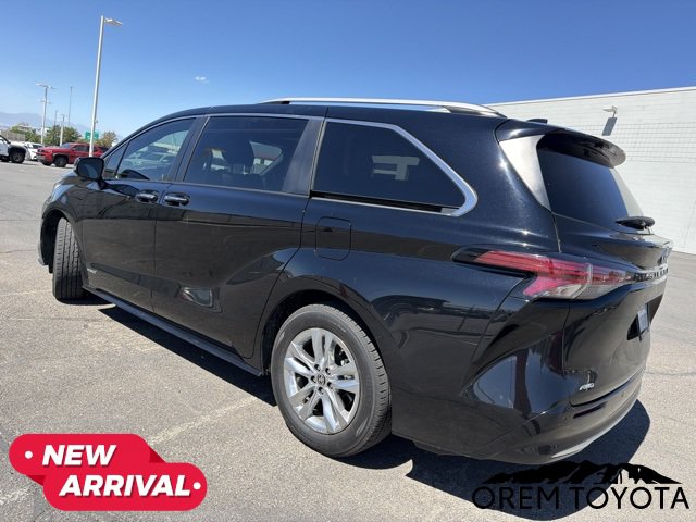 Used 2021 Toyota Sienna Limited AWD/4WD image 3