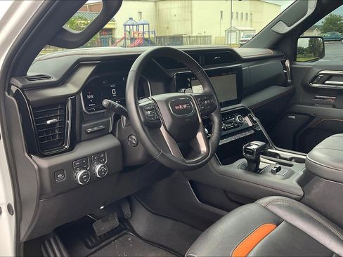 Used 2024 GMC Sierra 1500 AT4 w/ Technology Package image 14