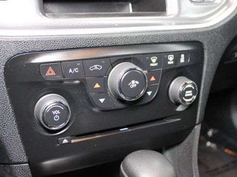 Used 2013 Dodge Charger SE image 16