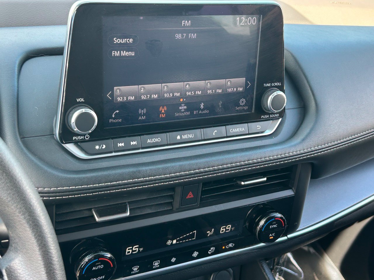 Certified 2023 Nissan Rogue SV FWD image 29