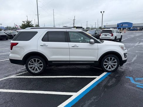 Used 2017 Ford Explorer Limited w/ Equipment Group 301A AWD/4WD image 6