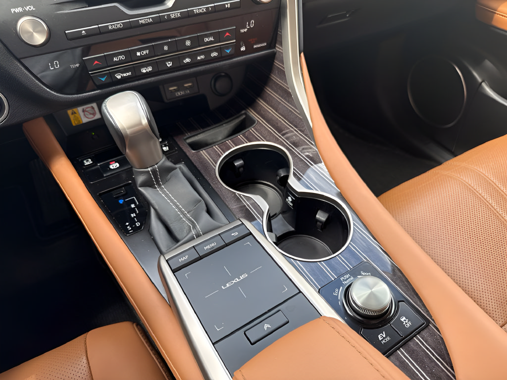 Used 2022 Lexus RX 450h AWD w/ Luxury Package image 29
