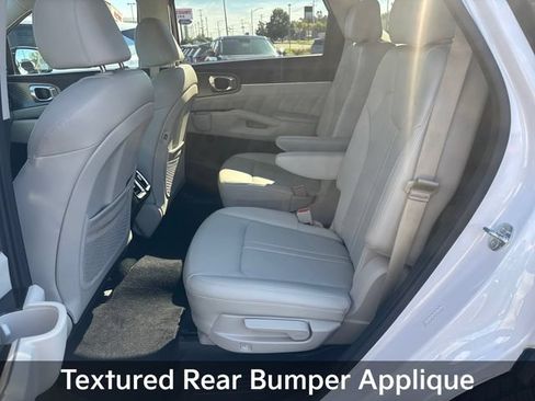 Used 2023 Kia Sorento SX AWD/4WD image 17