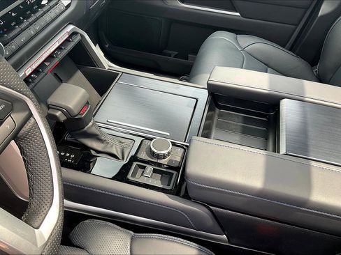 New 2025 Toyota Tundra Platinum image 10