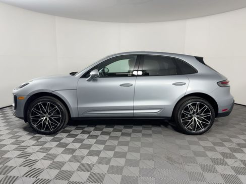 Certified 2026 Porsche Macan AWD/4WD image 2