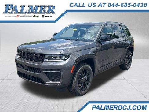 New 2026 Jeep Grand Cherokee Altitude RWD image 1
